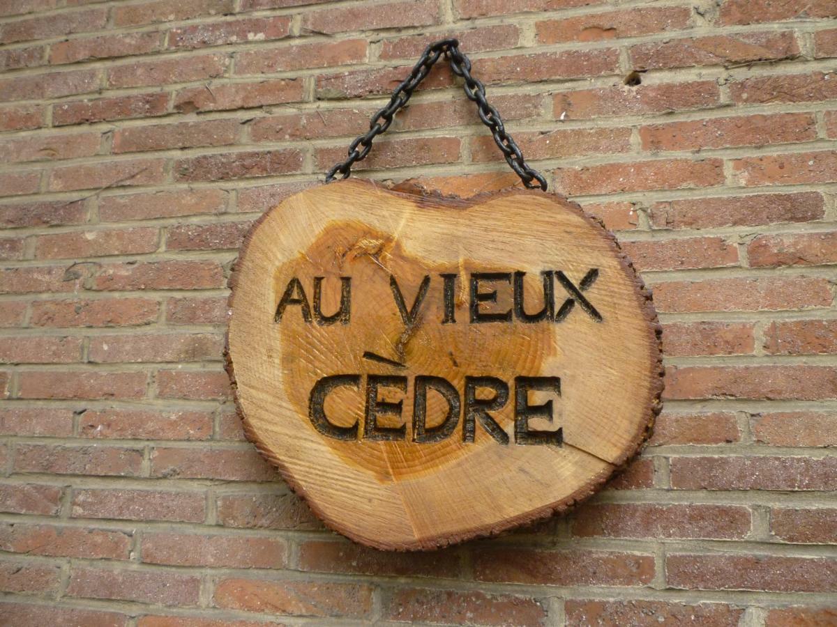 לינה וארוחת בוקר Mouvaux Au Vieux Cedre מראה חיצוני תמונה